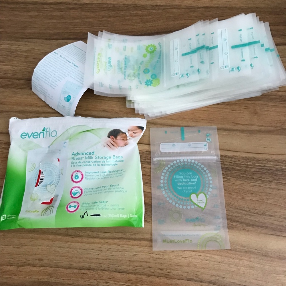 ❌ *SOLD* Evenflo Breast Milk Storage Bag (67 ct.)